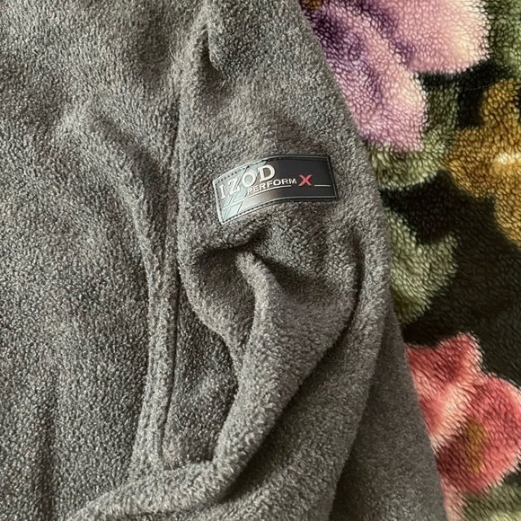 Mens iZod Quarter Zip - Picture 4 of 7